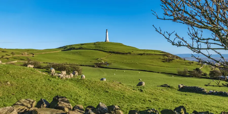 Hoad Monument (Ulverston, UK)